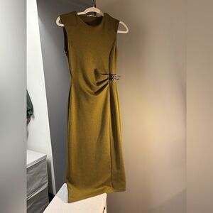 Elegant Olive Green Sleeveless Dress